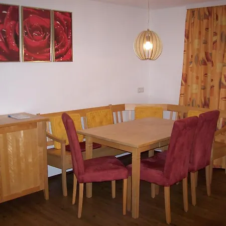 Gaestehaus Vier Jahreszeiten マイヤーホーフェン