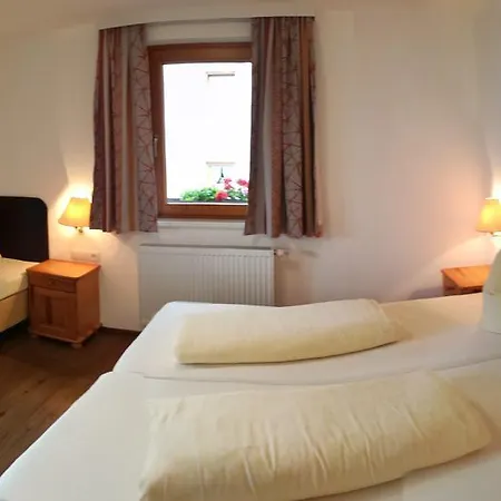 Gaestehaus Vier Jahreszeiten Apartamento Mayrhofen