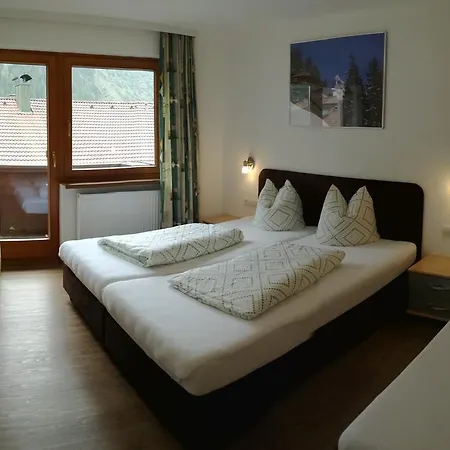 Gaestehaus Vier Jahreszeiten 迈尔霍芬