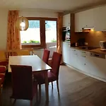 Gaestehaus Vier Jahreszeiten Apartamento *