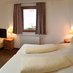 Gaestehaus Vier Jahreszeiten Apartamento Mayrhofen