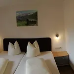 Gaestehaus Vier Jahreszeiten Apartamento *