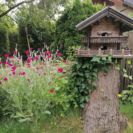Gaestehaus Vier Jahreszeiten * 迈尔霍芬