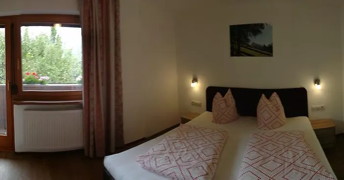 Gaestehaus Vier Jahreszeiten Apartman *